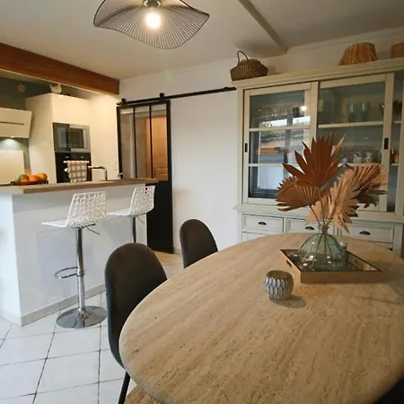 Дом отдыха Maison De Avec Terrasse Байе